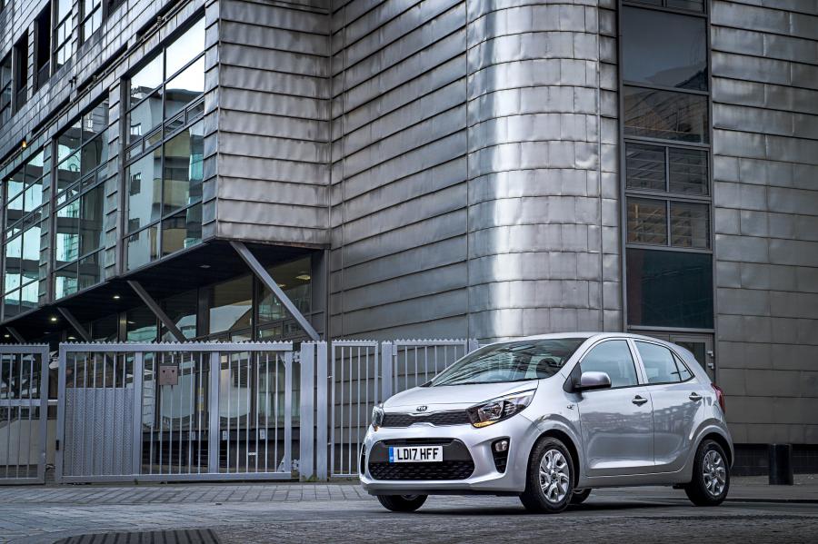  Kia Picanto 2017 года  (UK) (фото 6 из 80)
